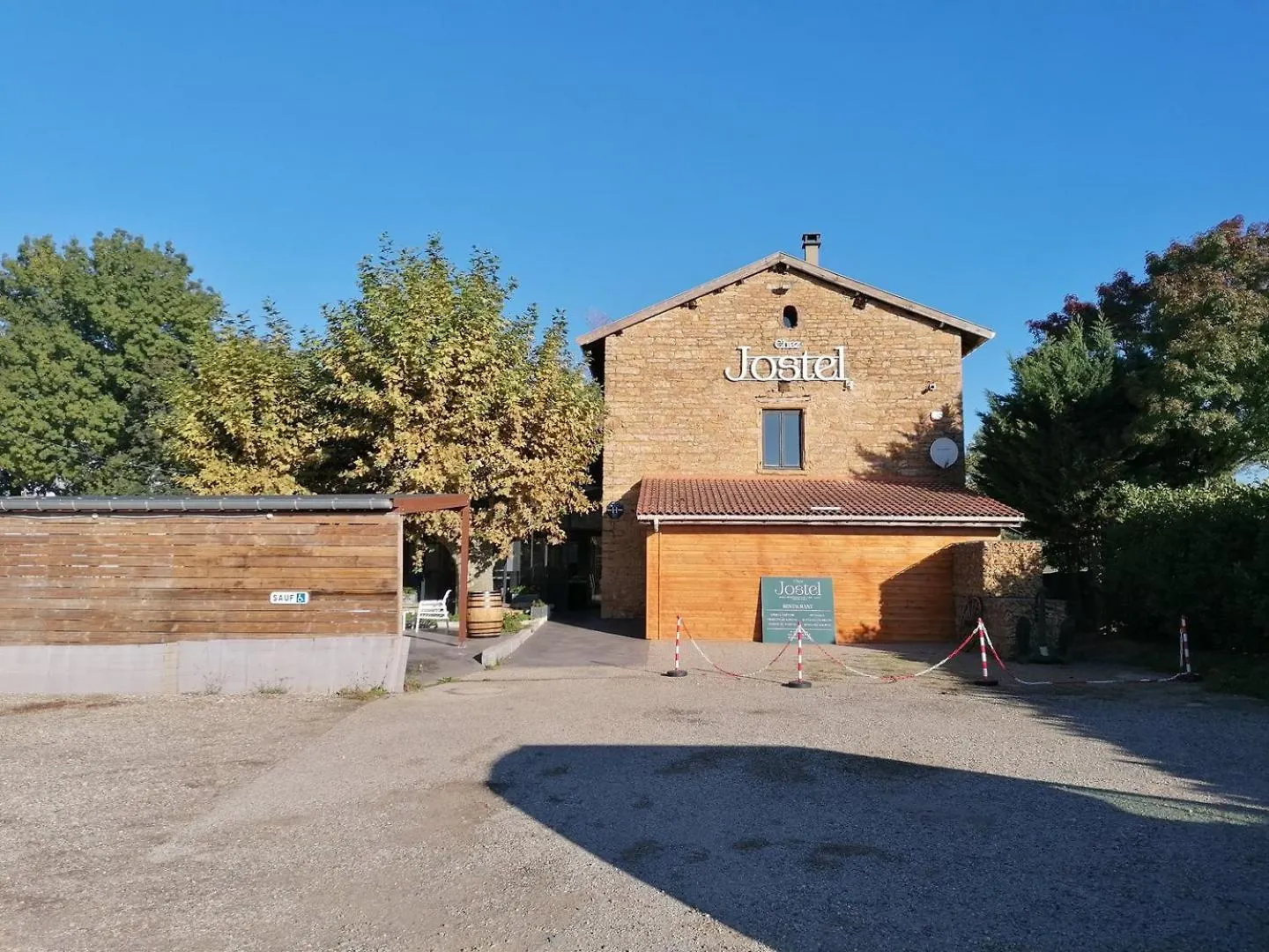 Chez Jostel - Chambre 6 Genay  0*, Genay (Rhone)